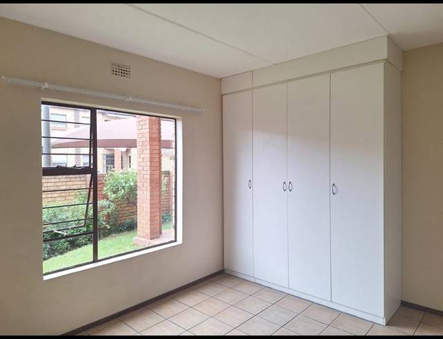 2 BEDROOM PROPERTY TO RENT IN SONNEVELD